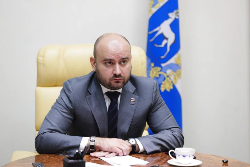 Губернатор Федорищев на совещании по ТКО: "Парк техники продолжим обновлять"