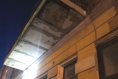 В Самаре чиновники прокомментировали обрушение балконной плиты на Венцека