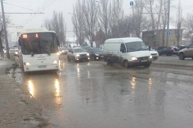 Московское шоссе тонет в нечистотах