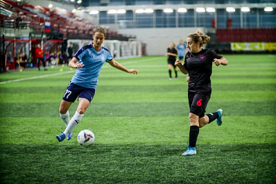 Футболистки "Крыльев Советов" обыграли в гостях "Звезду-2005"