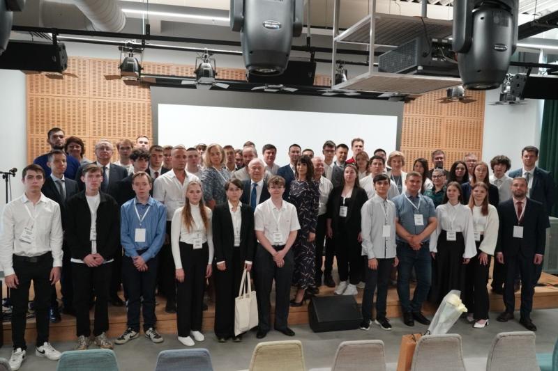 Заработали умом: в Самарской области подвели итоги стипендиальной программы