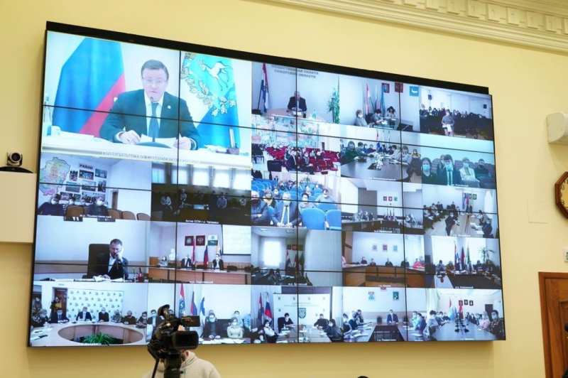 Честный разговор: Дмитрий Азаров вышел на прямую связь с ТОСами