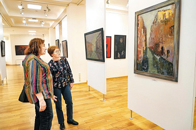 В Самаре открылась выставка "Сквозная лирика"