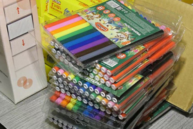 Пострадавшим из-за пожара в Борском районе семьям с детьми подарили канцтовары