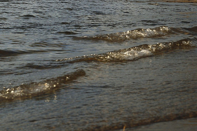 В Октябрьске 8-летний мальчик упал с волнореза в Волгу и чуть не утонул