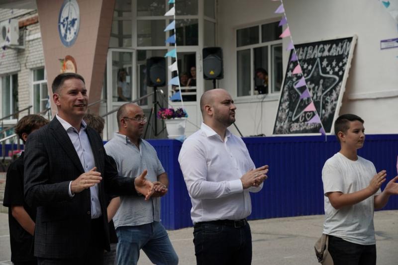 Губернатор Федорищев посетил детей из ДНР, отдыхающих в пансионате "Звездный"