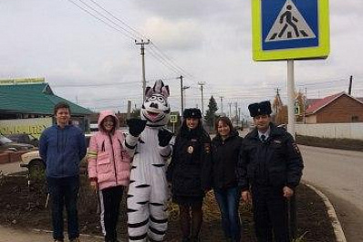Пешеход, на переход!: полицейские Самарской области провели необычную акцию