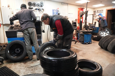 Эксперт: менять резину стоит не раньше апреля