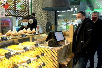 Из-за появления омикрон-штамма в Самарской области увеличили количество рейдов в ТЦ