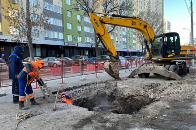 На улице Революционной в Самаре ввели реверсивное движение из-за обновления канализации