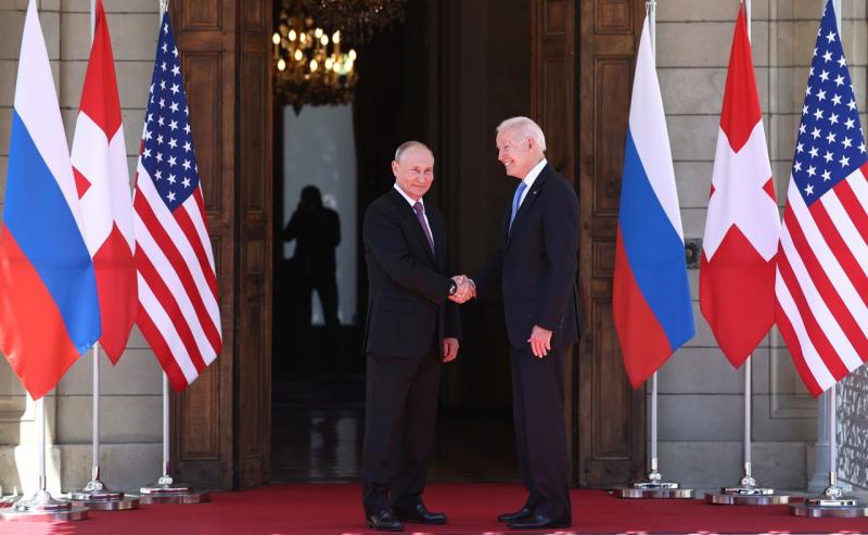 "У россиян есть все основания гордиться Президентом": самарские политологи прокомментировали встречу лидеров РФ и США в Женеве