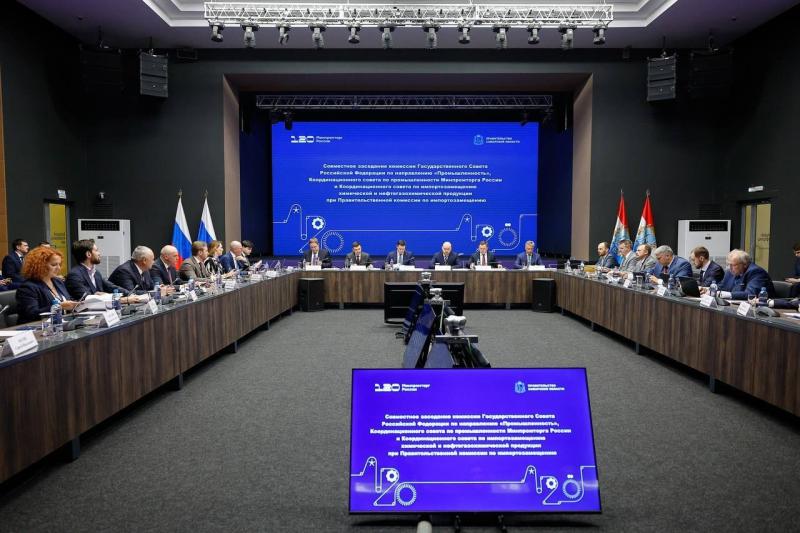 В Самарской области прошло совместное заседание комиссии Госсовета РФ и координационных советов по промышленности и химии