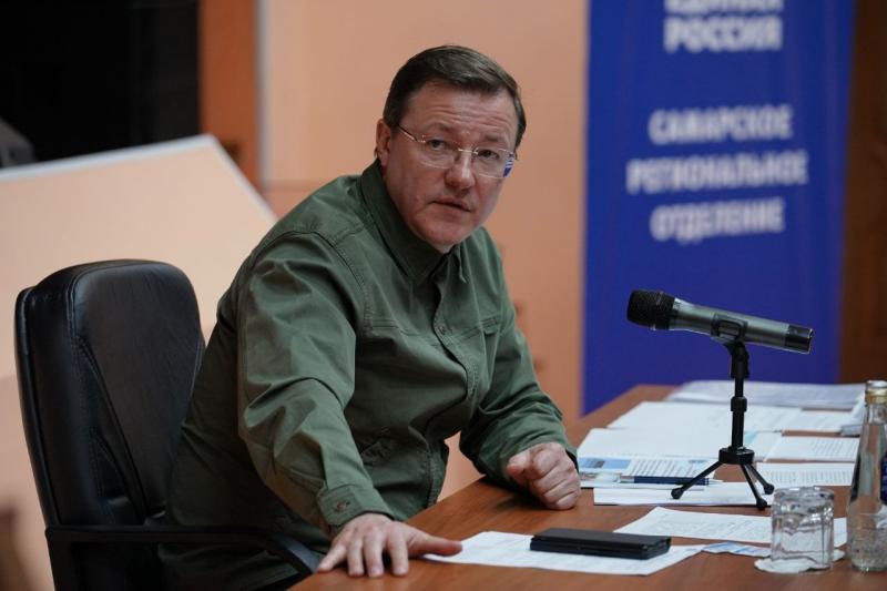 Дмитрий Азаров обсудил с жителями перспективы развития Елховского и Кошкинского районов