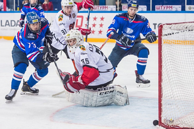 В повторном матче "Ладья" уступила "Кузнецким Медведям"