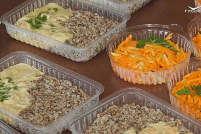 Врачей 4-й горбольницы обеспечили горячим питанием