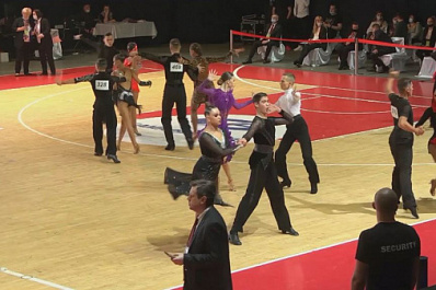 Более 450 танцевальных пар продолжают борьбу за Кубок губернатора Самарской области