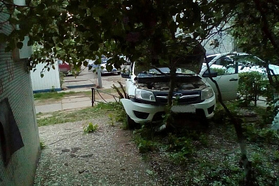 В Тольятти 57-летний водитель LADA Granta врезался в ограждения и погиб