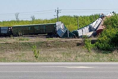 В Самарской области грузовые вагоны сошли с рельсов