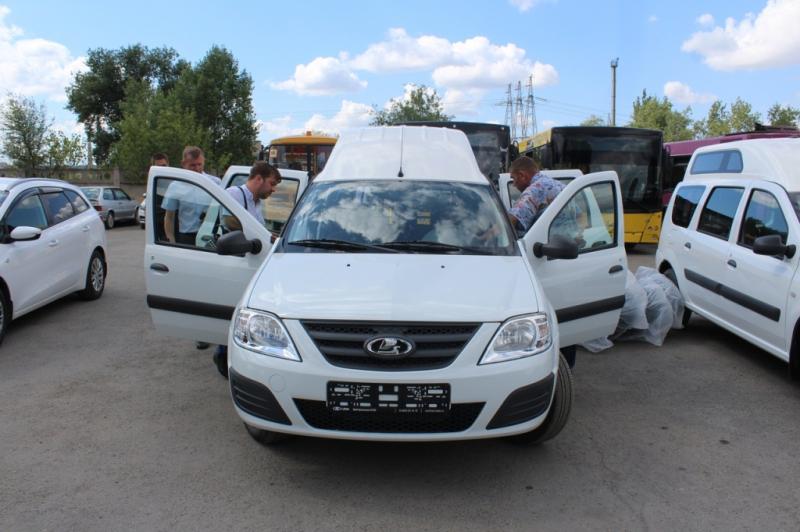 Автомобиль для перевозки людей с ограниченными возможностями социальное такси на базе lada largus