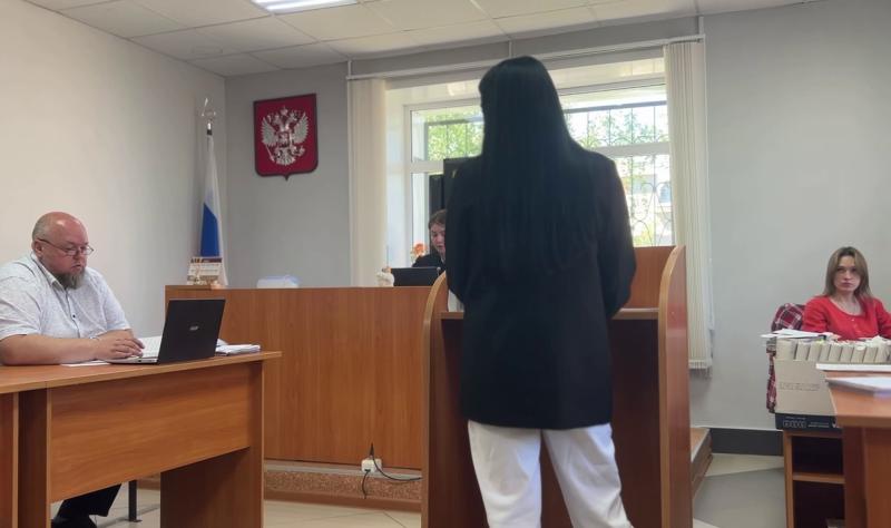 Содержал семью: показания жены владельца бизнеса по производству "Мистера Сидра" из зала суда