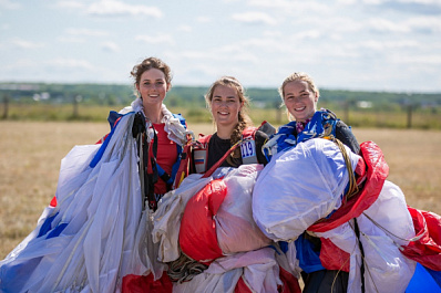 В Самаре проходит чемпионат Вооруженных сил РФ по парашютному спорту