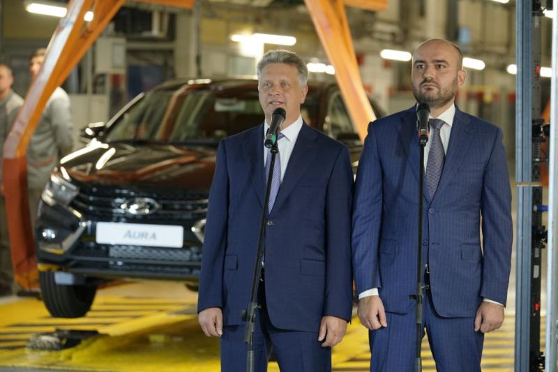 Владимир Путин дал старт серийному производству автомобиля LADA Aura