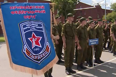 Самарские школьники проходят военную подготовку в оборонно-спортивном лагере “Гвардеец