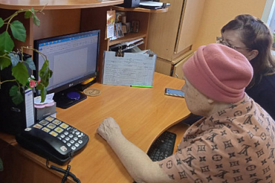 Пенсионеры Ставропольского района получают уроки компьютерной грамотности 