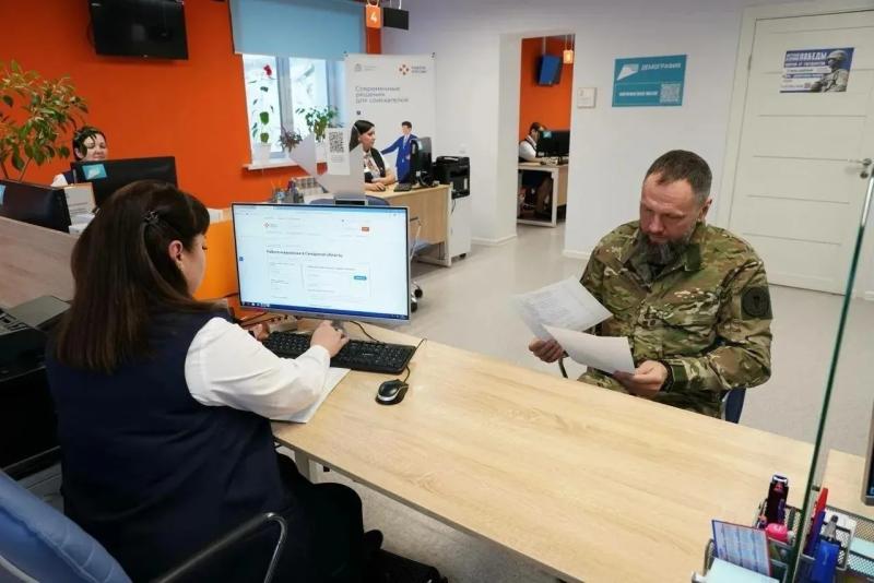 Губернатор Федорищев: "Самарская область вошла в топ-5 регионов РФ по уровню трудоустройства участников СВО"