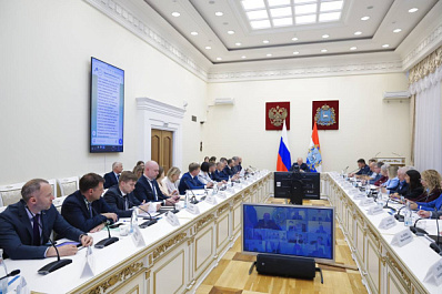 Оперативное совещание Федорищева: школы, поддержка бойцов СВО и обращения жителей