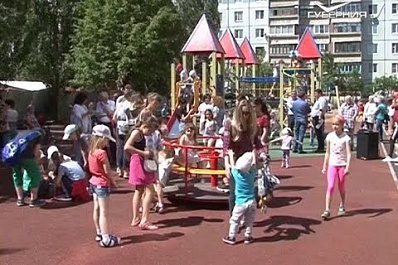 В Тольятти открыли новую современную детскую площадку