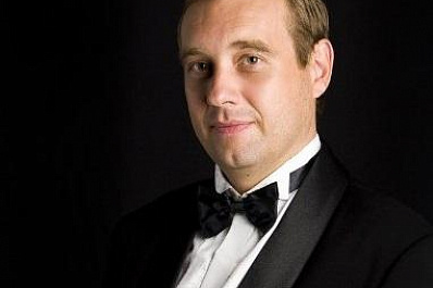 СГИК приглашает на сольный концерт заслуженного артиста России Андрея Антонова