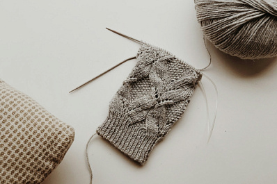 Мастерицы из Самарской области отправили бойцам в зону СВО около 4 000 пар теплых носков