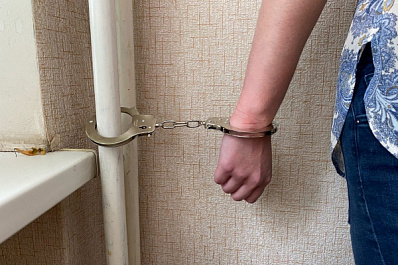 За избиение дочери арестована женщина в Самарской области