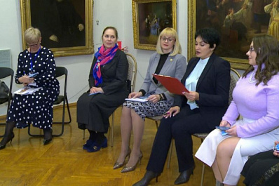 В Самаре в преддверии Дня матери провели форум для женщин, совмещающих карьеру и семью 