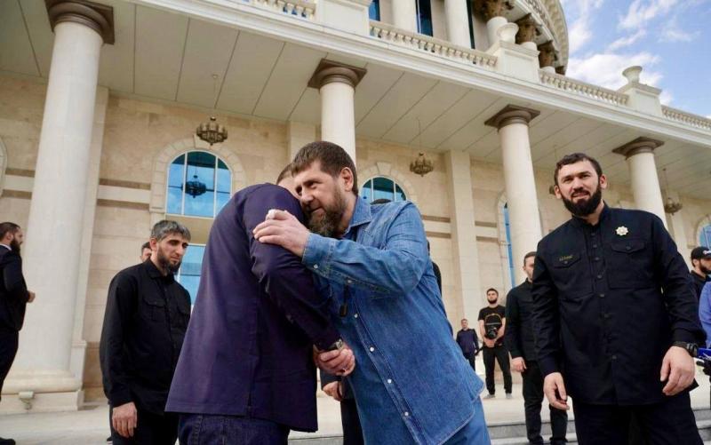 Главы Самарской области и Чеченской Республики обсудили ключевые направления сотрудничества