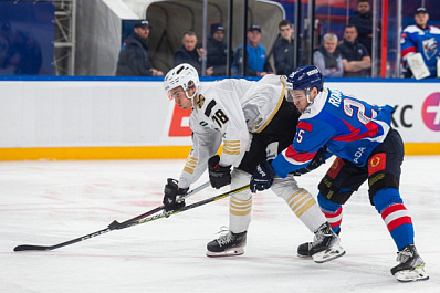 "Лада" обыграла "Адмирал" и вышла на первое место в КХЛ