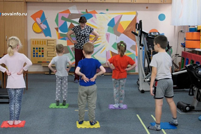 Курсы независимой жизни: как специалисты учат детей с ОВЗ готовить, убирать, стирать