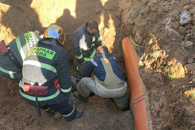 В Новосибирской области рабочий погиб под завалами грунта в траншее