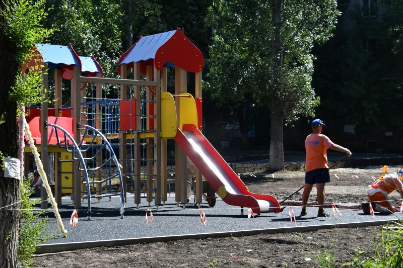 Дворы по нацпроекту благоустраивают с опережением