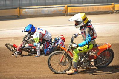 Гонщики "Мега-Лады" победили в первенстве России