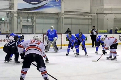 Попали под "Молот": в очередном матче ЦСК ВВС на своей площадке разгромлен пермской командой 