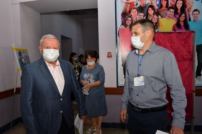 Виктор Сойфер и Елена Лапушкина стали наблюдателями на голосовании по поправкам в Конституцию