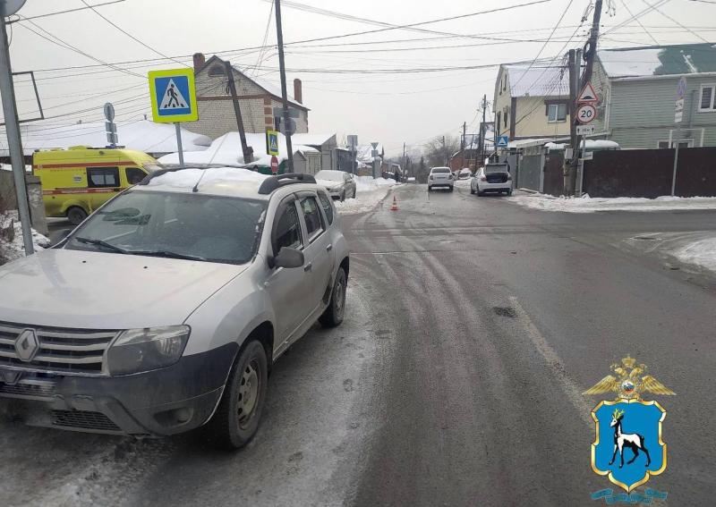 В Самарской области водитель попал в больницу после столкновения с Honda