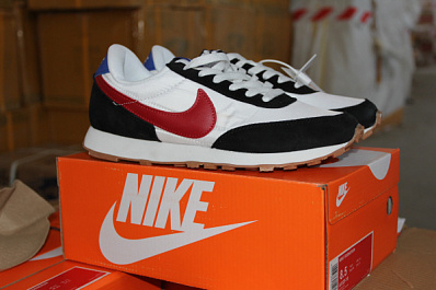 Самарская таможня задержала крупную партию поддельных кроссовок Nike, Adidas и Reebok