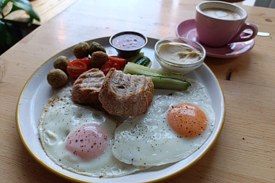 В Роспотребнадзоре рассказали, как правильно готовить куриные яйца