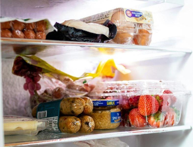 Эксперты Роспотребнадзора рассказали, как хранить продукты в жару