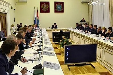 Дмитрий Азаров обсудил космические квитанции за коммуналку и горы мусора в самарских дворах