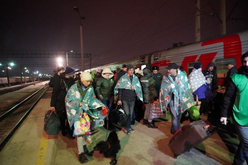 В Самарской области встретили второй поезд с вынужденными переселенцами
