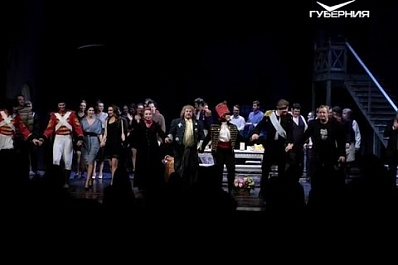 В Самарском драматическом День театра отметили спектаклем "Корсиканка"